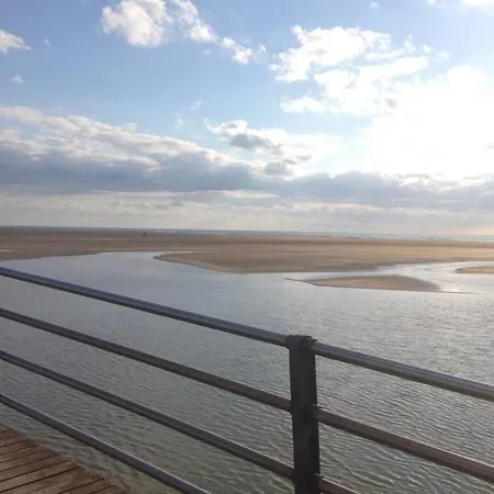 아파트 Acogedor Estudio Con Altillo En El Centro De Conil, A 5min De La Playa *